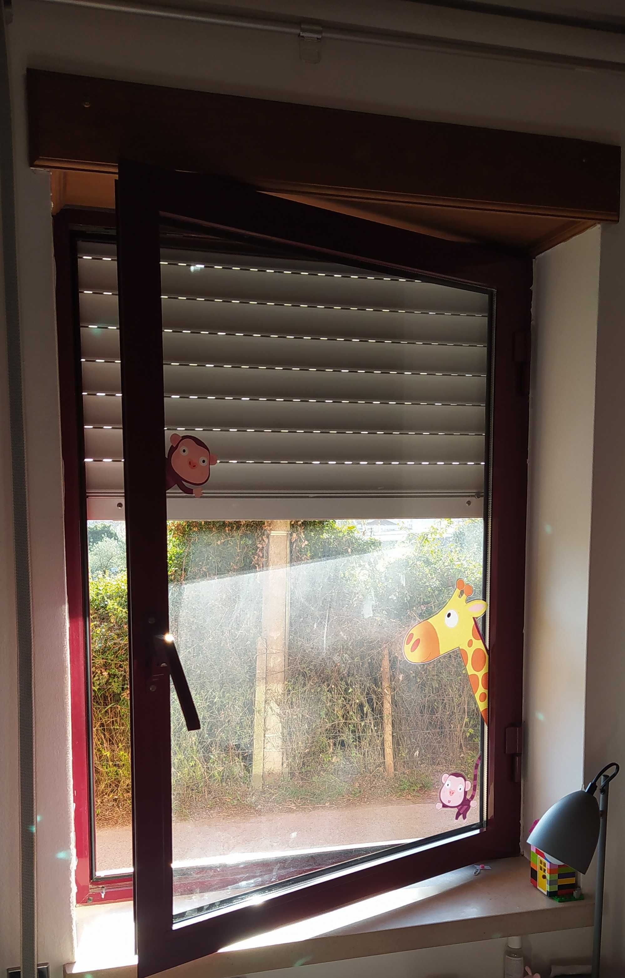 Vendo 4 janelas de alumínio