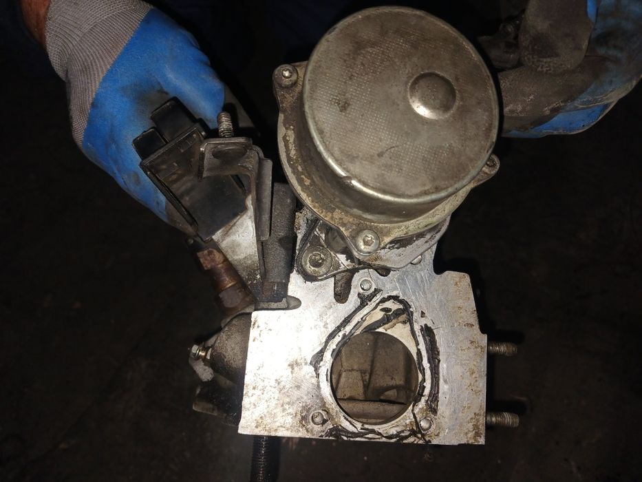 Головка блока.Гбц вольво, Carisma Laguna Scenik Volvo 1.9 TD