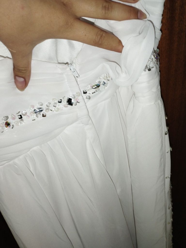 Белое вечернее платье выпускное праздничное платье длинное.