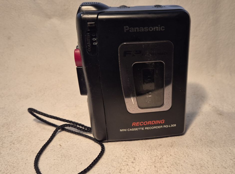 Walkman dyktafon Panasonic RQ-L309 na kasety - funkcja nagrywania