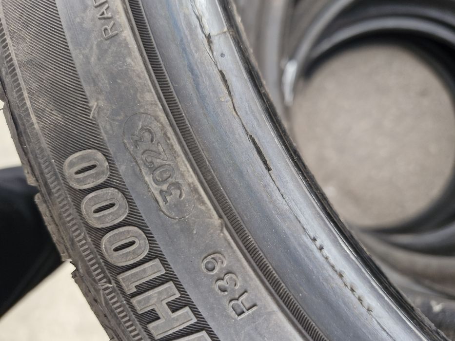 Шина гума 225 40 18