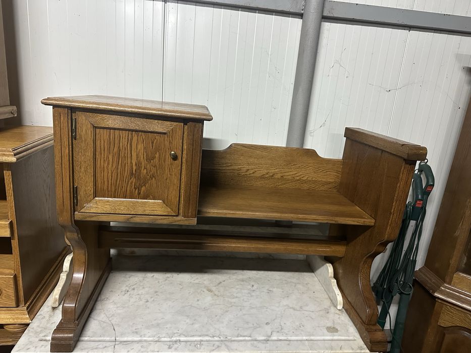 Dębowa szafka z siedziskiem (telefoniera)