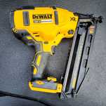 DeWalt  DCN660 Gwoździarka