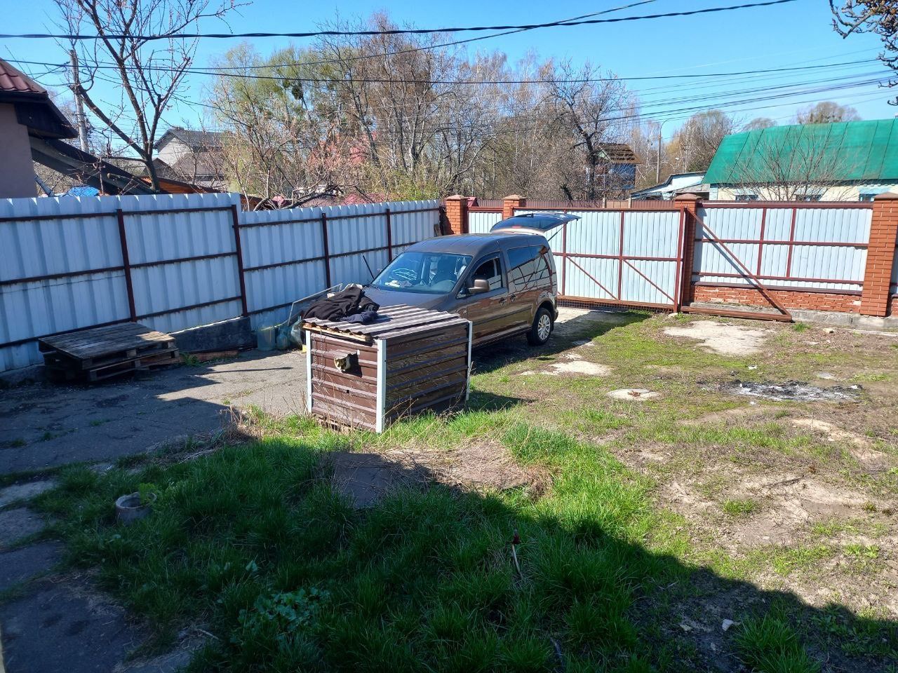 Продам дом с участком Жуляны