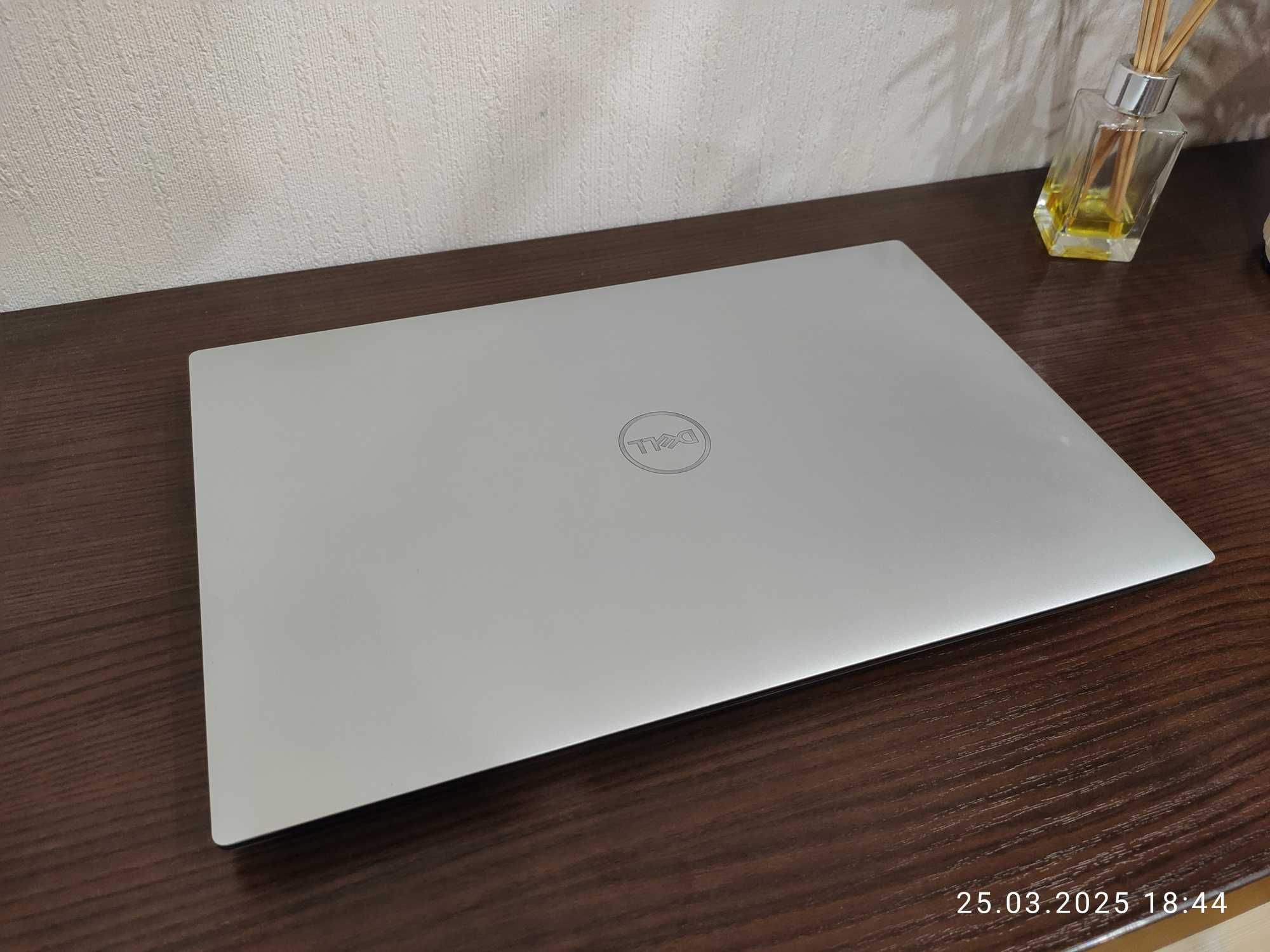 Dell XPS 9520 (Core i7-12700H / 16GB DDR5 / RTX 3050TI / 1 TB SSD)