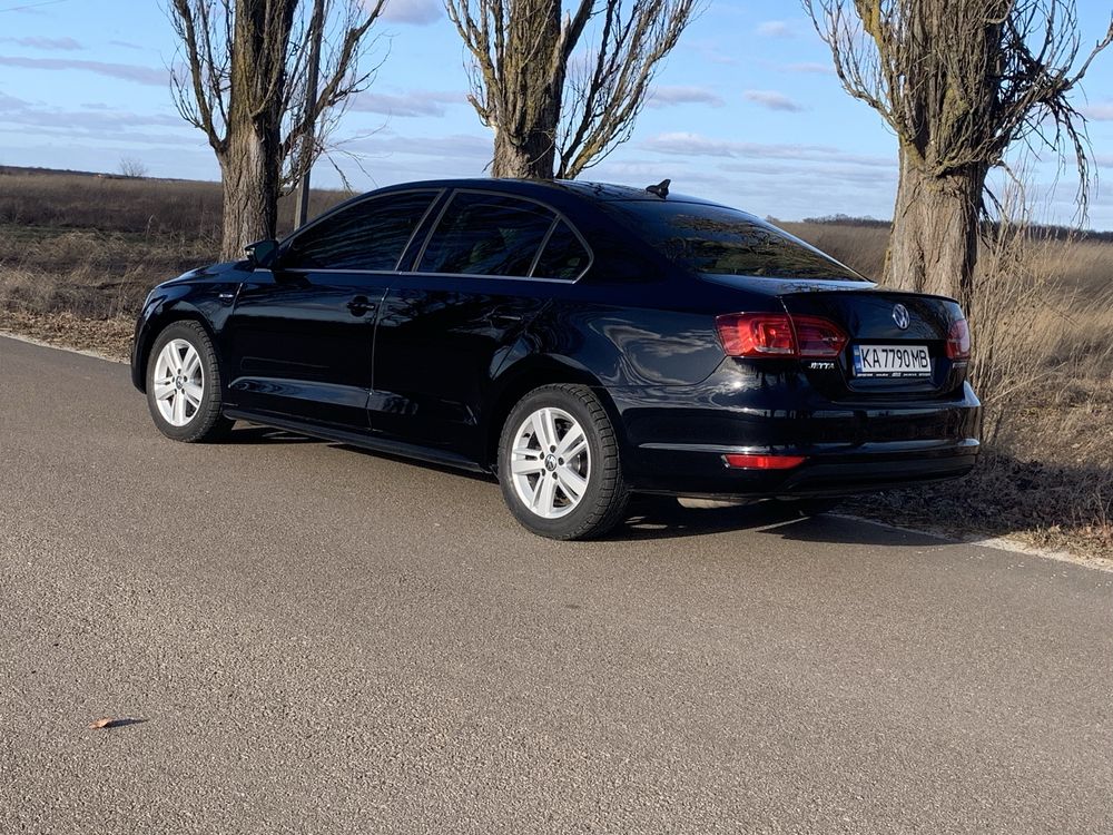 Volkswagen Jetta Hybrid