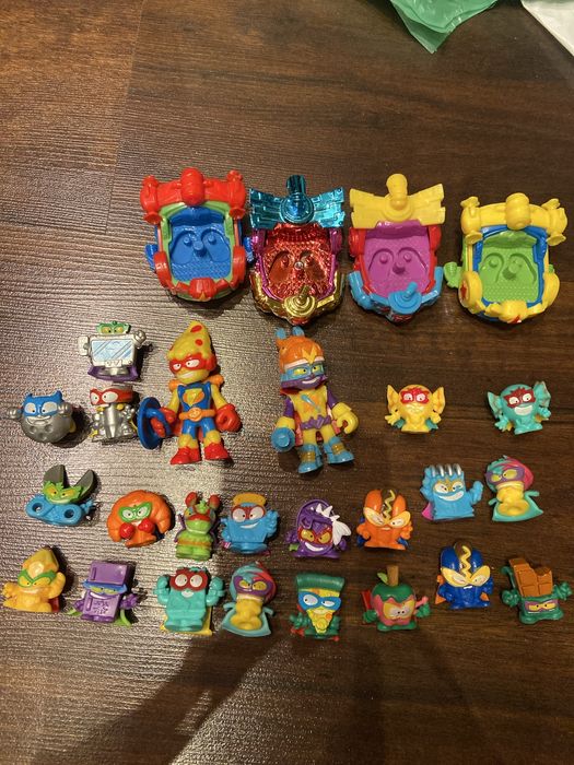 Super things figurki/zabawki