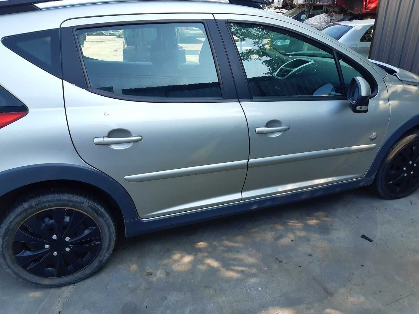 Peugeot 207 kombi SW Outdoor - drzwi prawe  ETSC kompletne