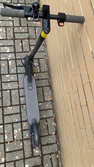 Xiaomi Mi Electric Scooter Essential