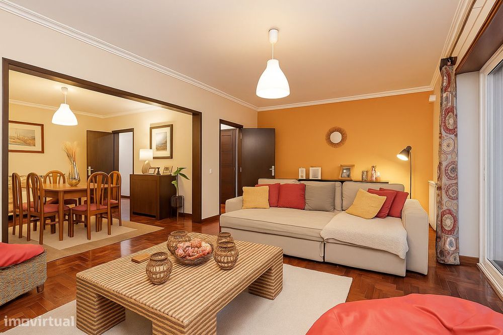 Andar de Moradia T3 com Sótão e Garagem – Porto Salvo, Oeiras