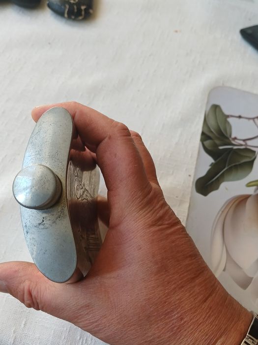 Piersiówka  grawerowana Pewter Sheffield