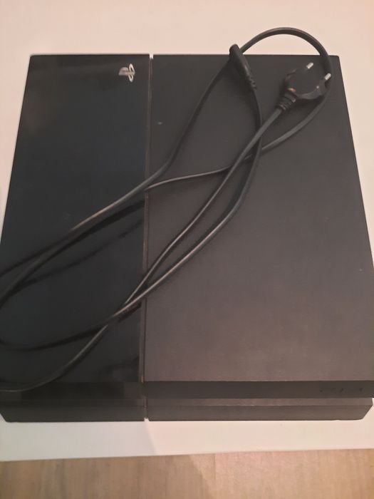 Konsola Ps4 bez pada