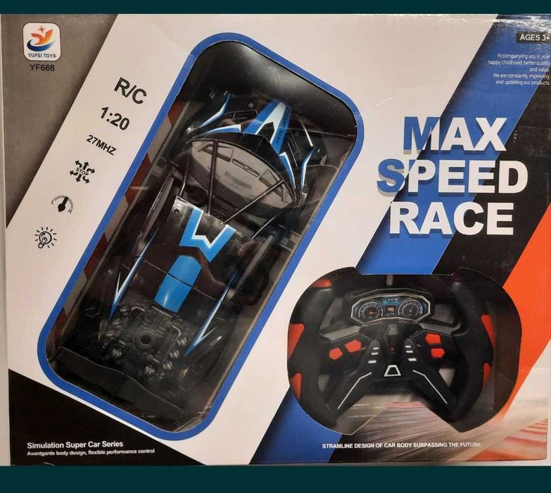 Samochód zdalnie sterowany z pilotem,że światłem LED