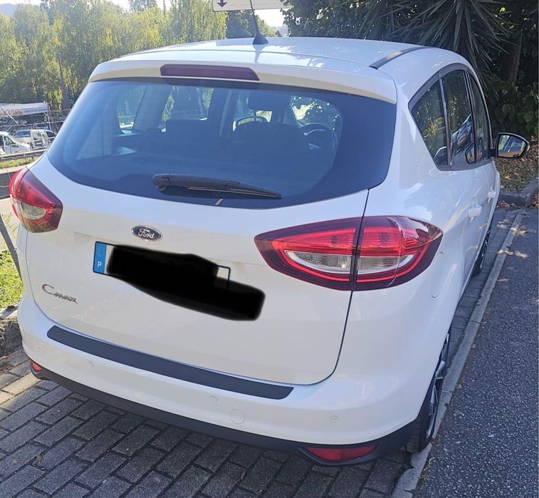 Vendo Ford C-MAX em bom estado.