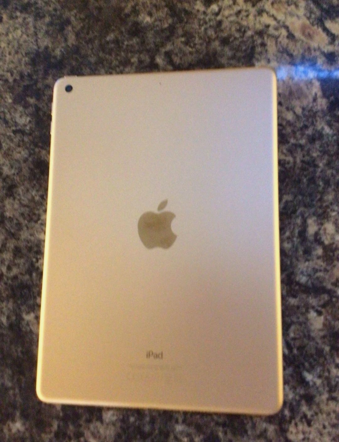 iPad 5. generacji 32GB Wi-Fi – dobry stan, sprawna bateria