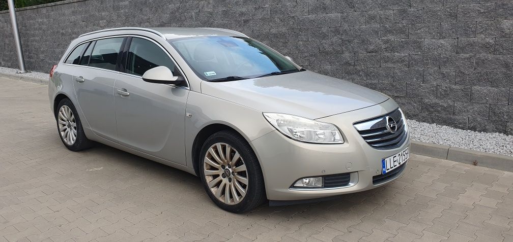 Opel Insignia 2.0 CDTI 130KM. Bezwypadkowy! Długie opłaty. Stan BDB.