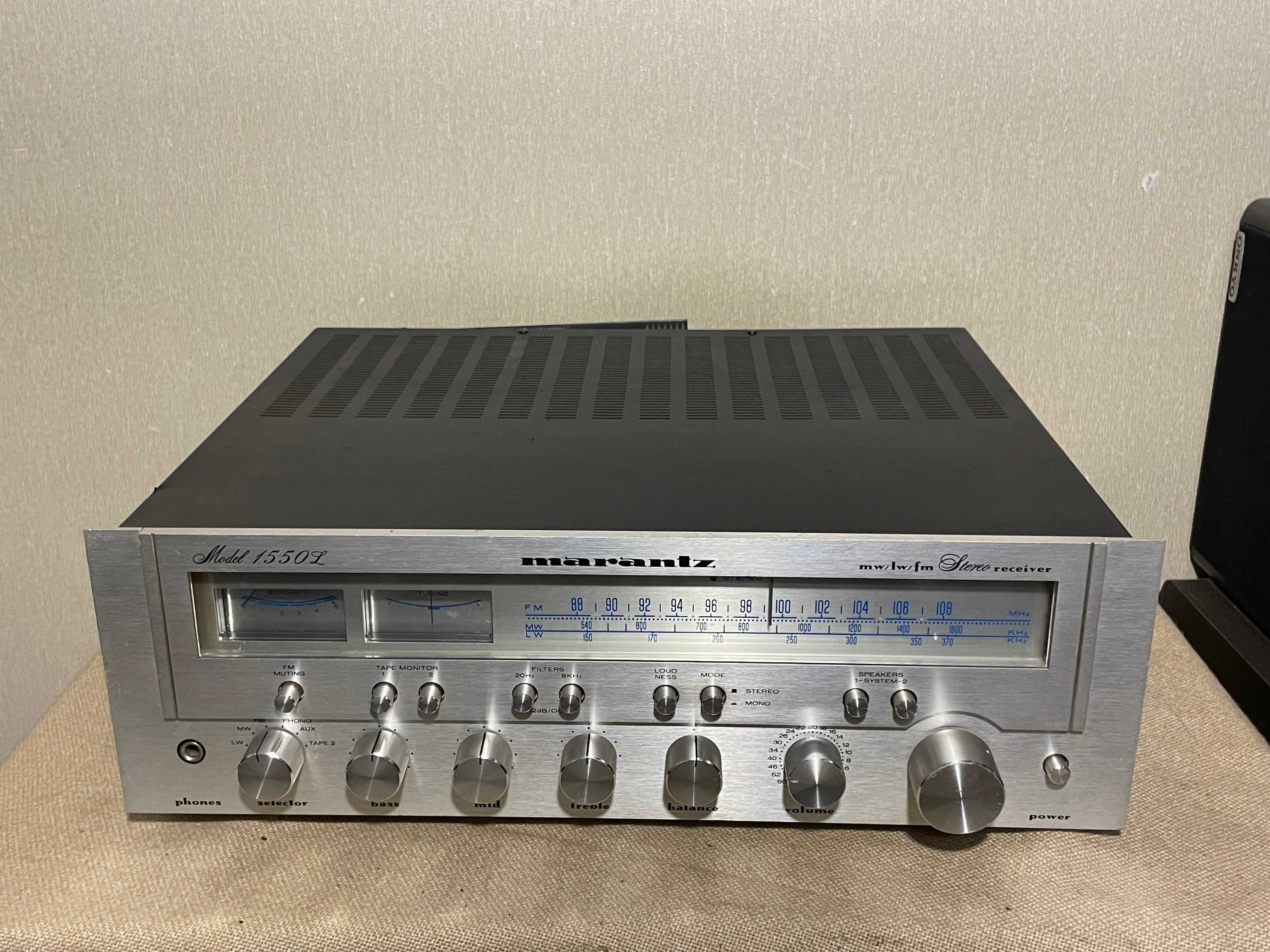 Аудиофильский HI-FI ресивер 70-х MARANTZ 1550 (2х55Вт/12кг)(ЗВУК!)