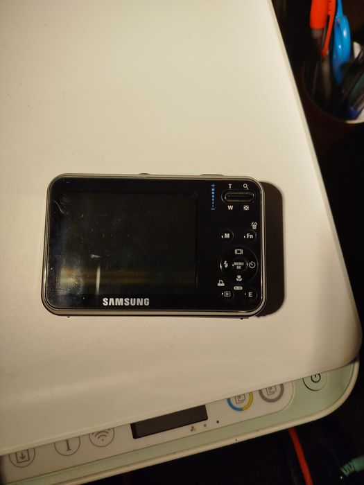 Samsung Portable multimedia camera