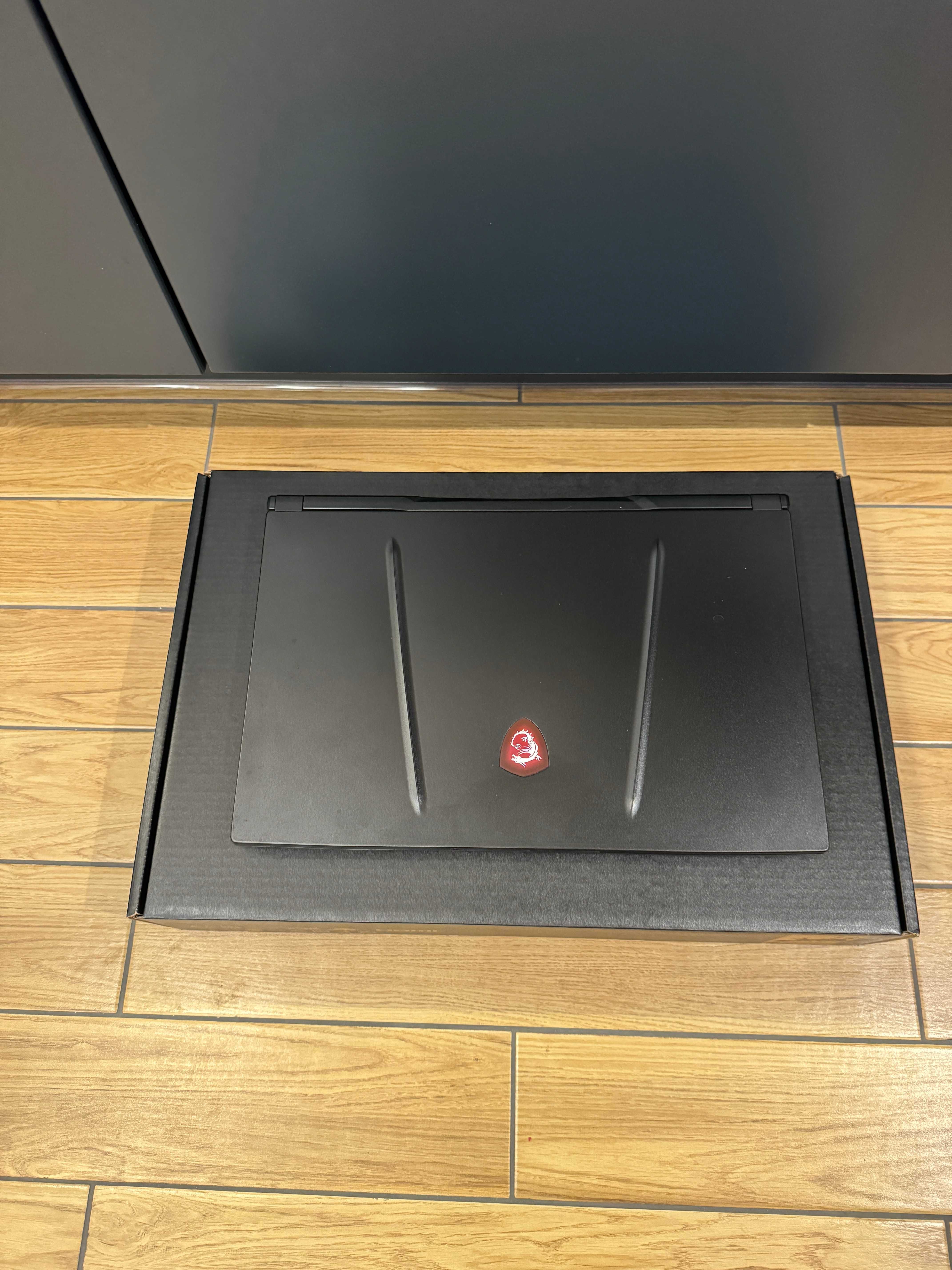 MSI GL75 Leopard 10SDR