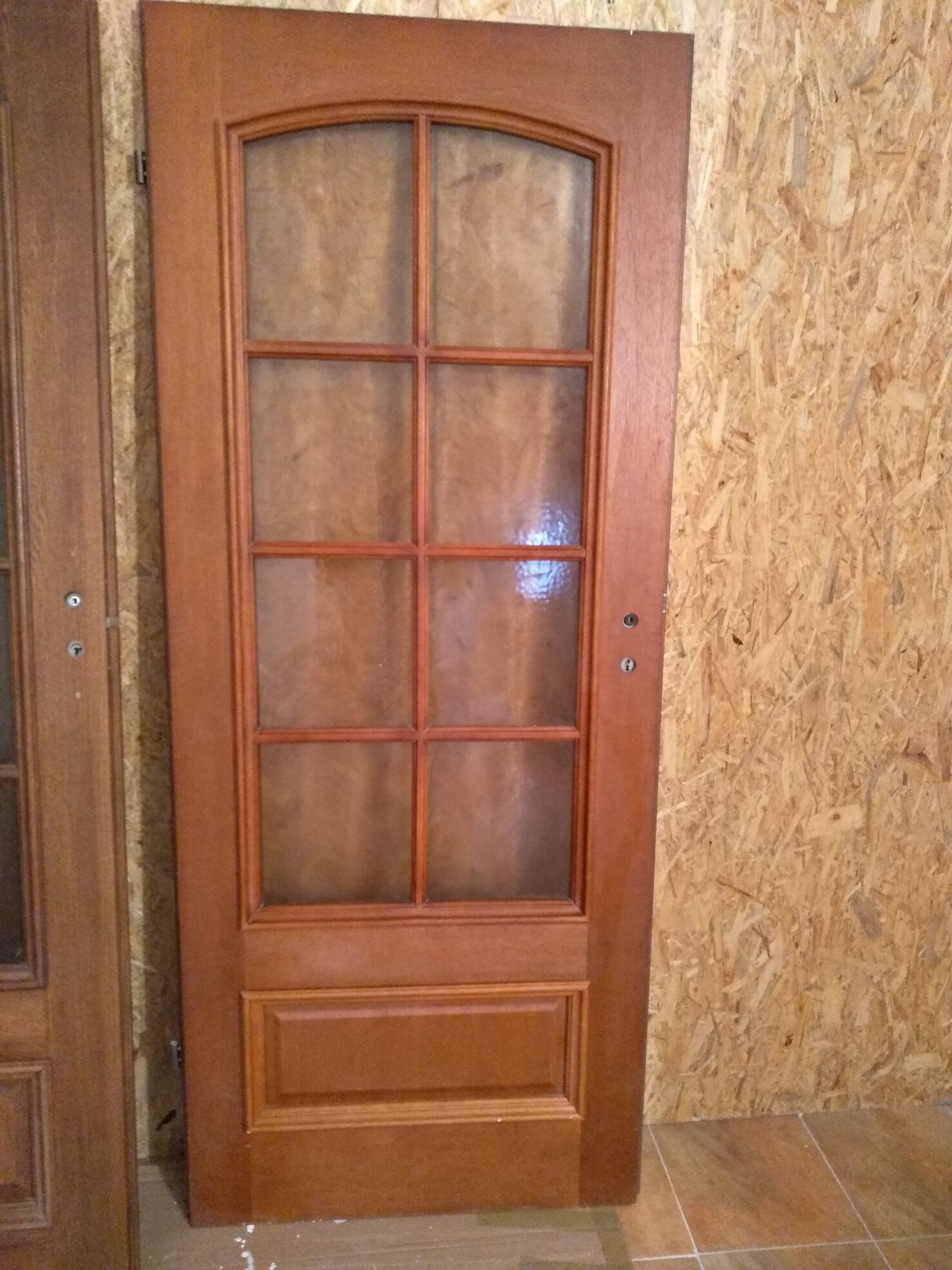 Drzwi dębowe z futrynami