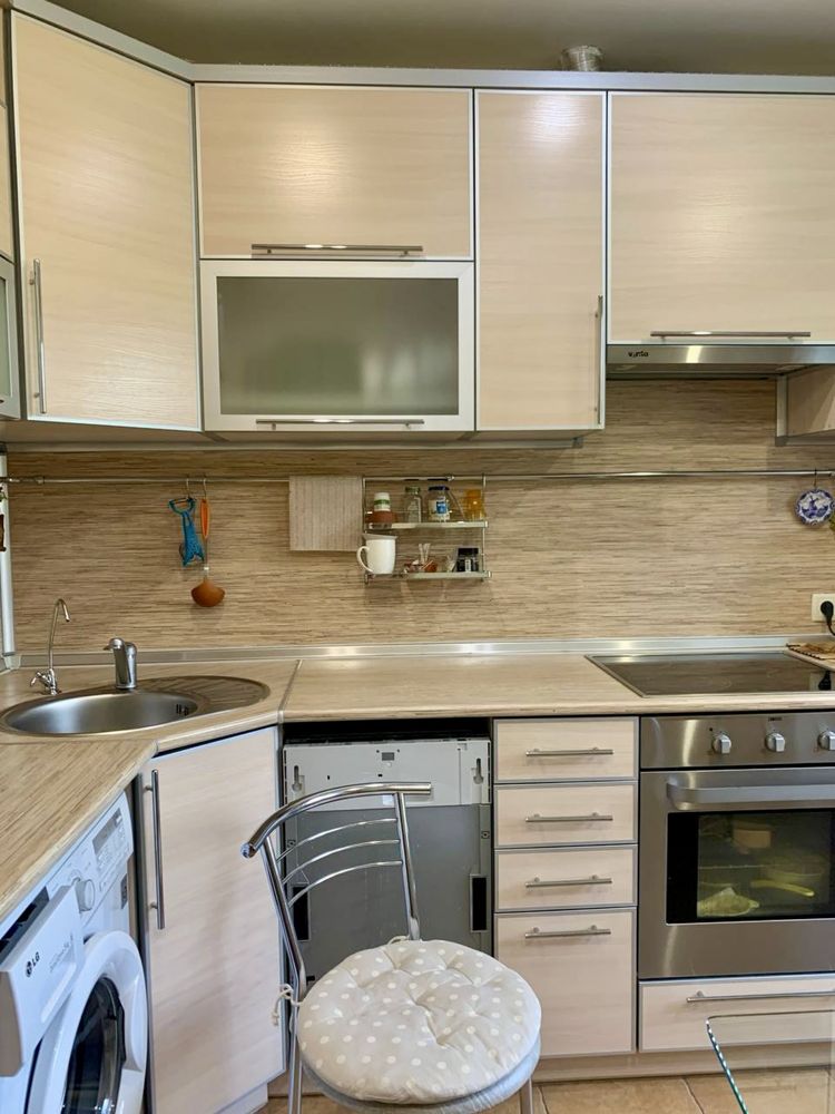 Продам 2 ком квартиру Бородинский , Великий Луг,  ул. Зеленая