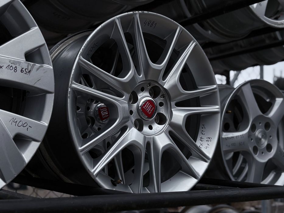 Felgi aluminiowe srebrne m.in. do Fiat 7.0x17" 4x98 ET31 58.1 FU14881