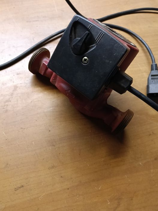 Pompka Grundfos ups25-40