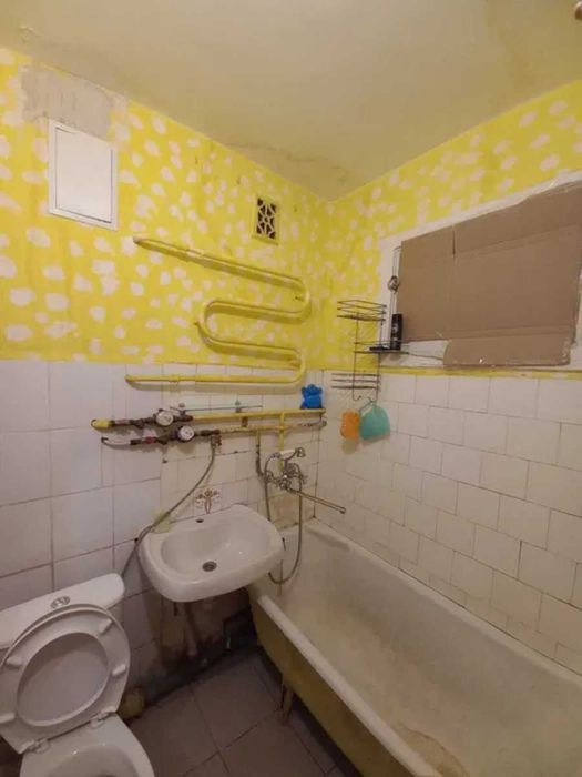 Продаж 2 кв  м. Чернігівська Каденюка 13 ТРК Проспект