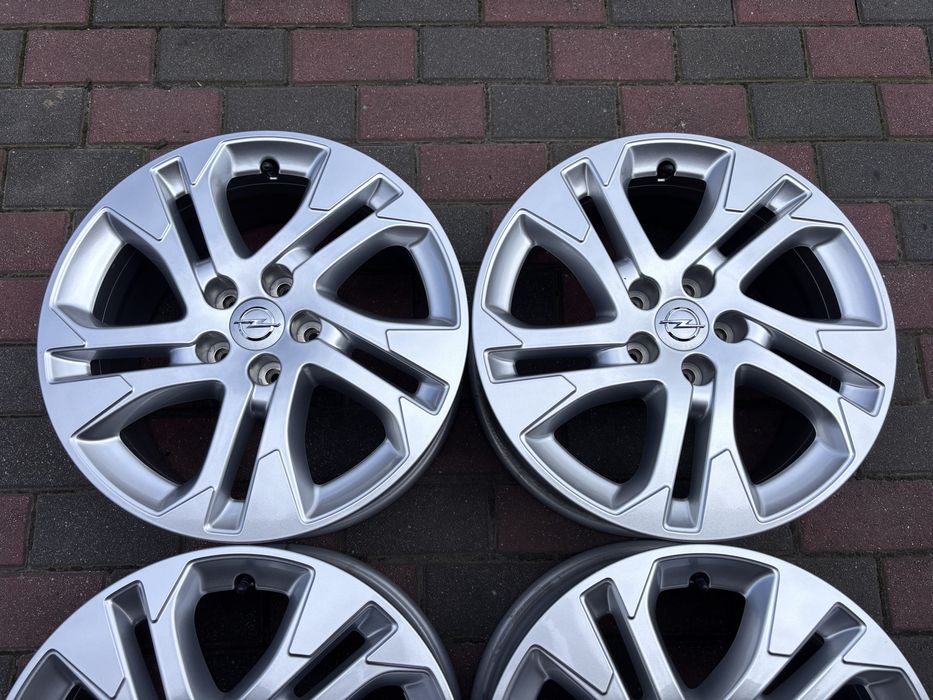 Nowe felgi Opel Vivaro C Toyota Proace 5x108 7Jx17 ET46 Partner Expert