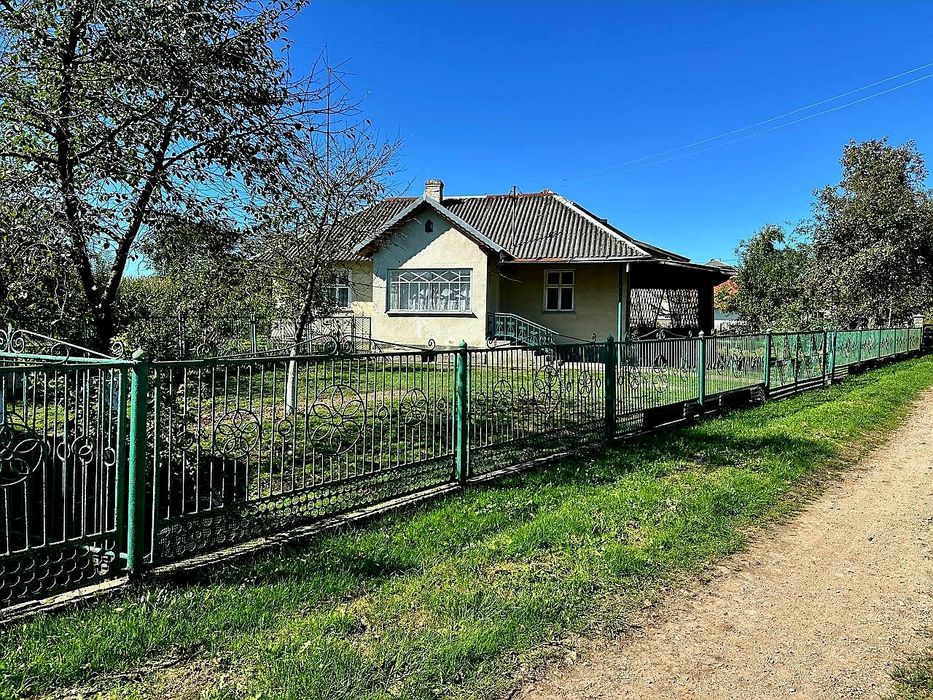 Продається житловий будинок