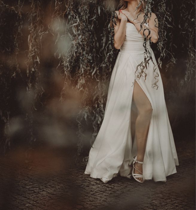 Gładka suknia ślubna