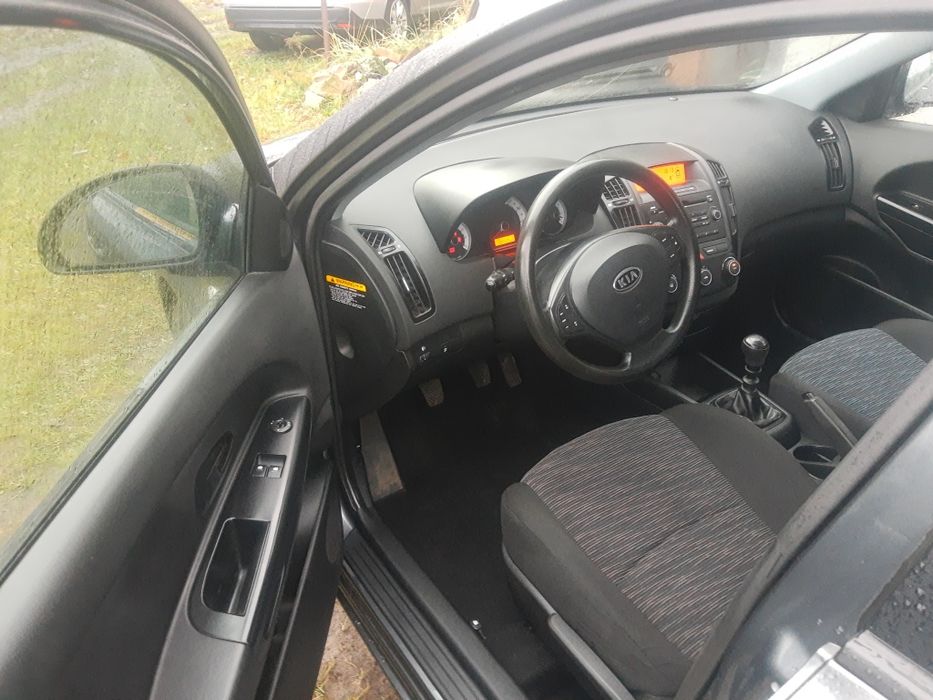 Kia cee'd SW 1.4 benzyna z Niemiec