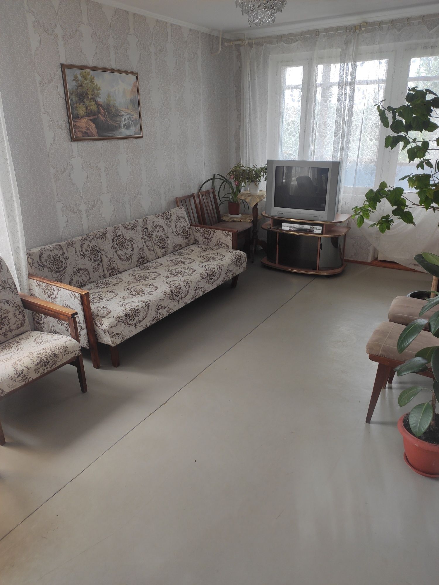 Сдается трёхкомнатная квартира на проспекте Мира, Васляева