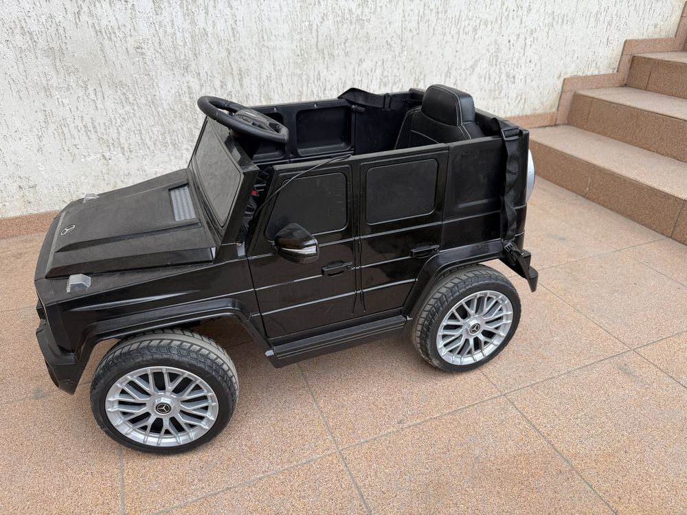 Дитячий автомобіль
