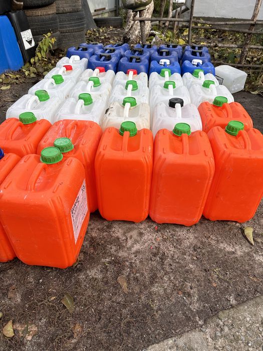 Канистры пластиковые