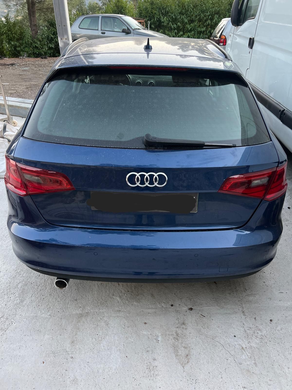 Audi A3 SportBack 1.6 TDI 2019, para peças!