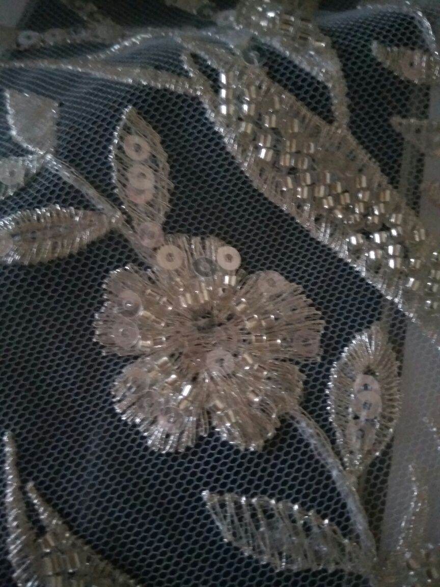 Кружевная ткань с вышивкой бисером и пайетками для свадебного платья