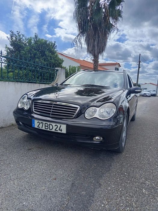 Mercedes-Benz 220