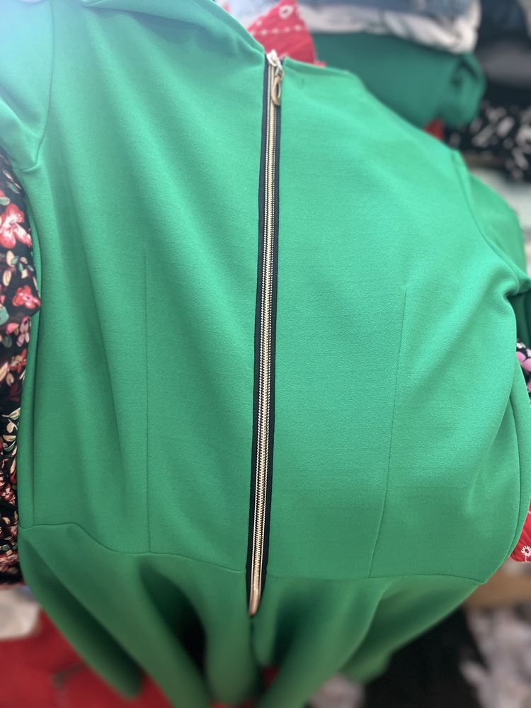 Сукня зелена S-M