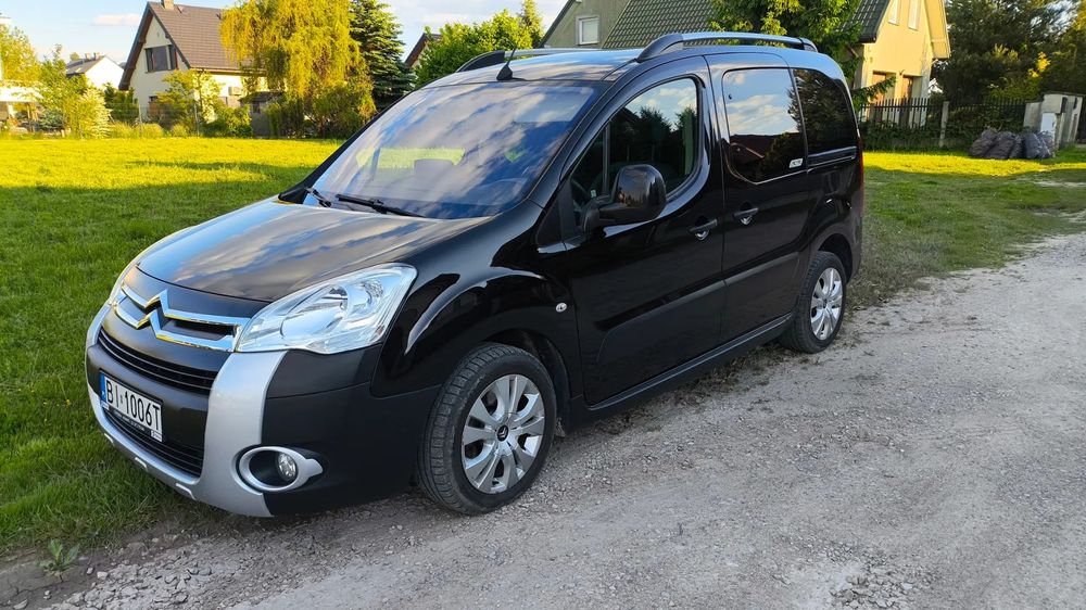 Citroën Berlingo CITROEN BERLINGO XTR 1,6 VTi 120 KM - wersja bogato wyposażona + HAK!