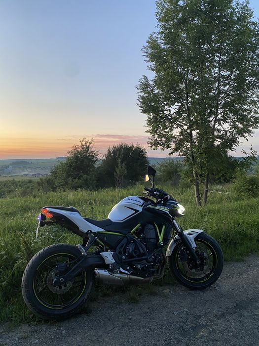 Kawasaki z650/білого кольору