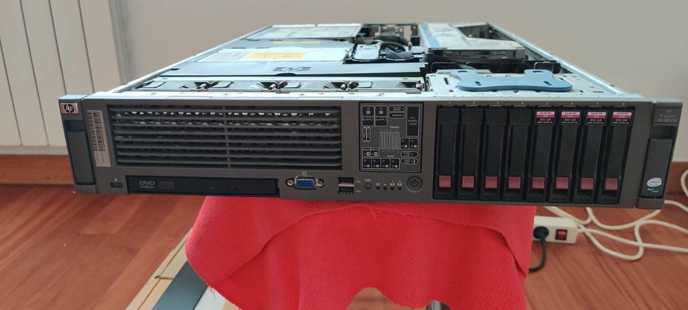 HP Proliant DL380 G5 + Spares