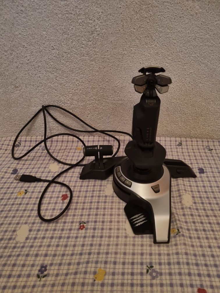 Joystick USB para peças para arranjo acende liga mas não mexe