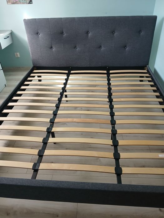 Łóżko tapicerowane 180 z transportem