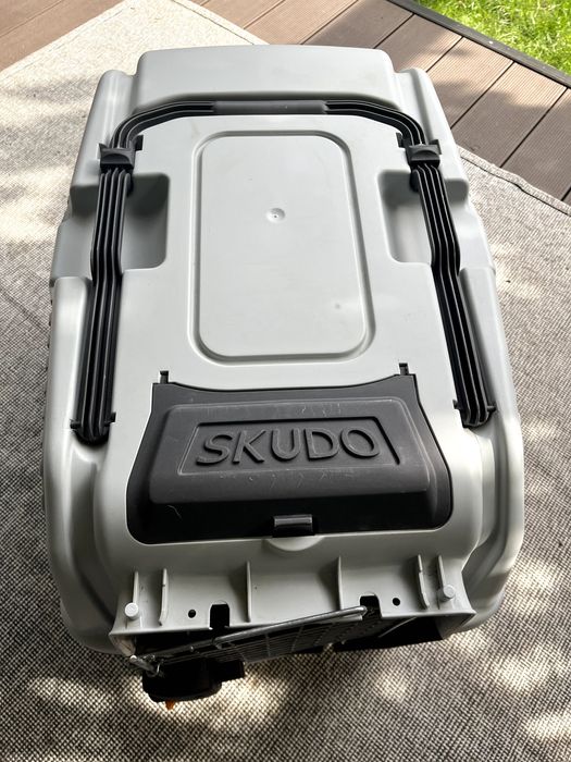 Yarro Transporter z metalowymi drzwiczkami Skudo rozm.4