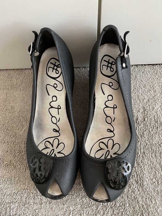 Sandálias de cunha pretas