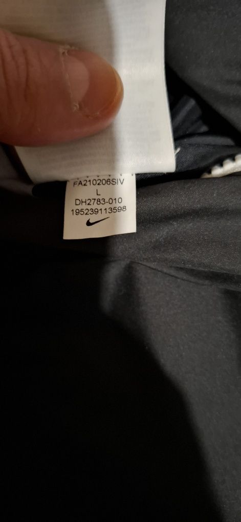 Продам Оригинал. Куртка мужская NIKE Sportswear  Therma-Fit.