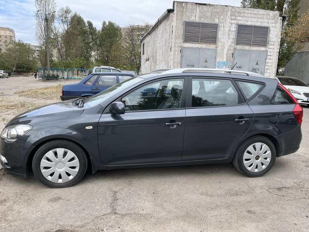 KIA CEED 2009 рік