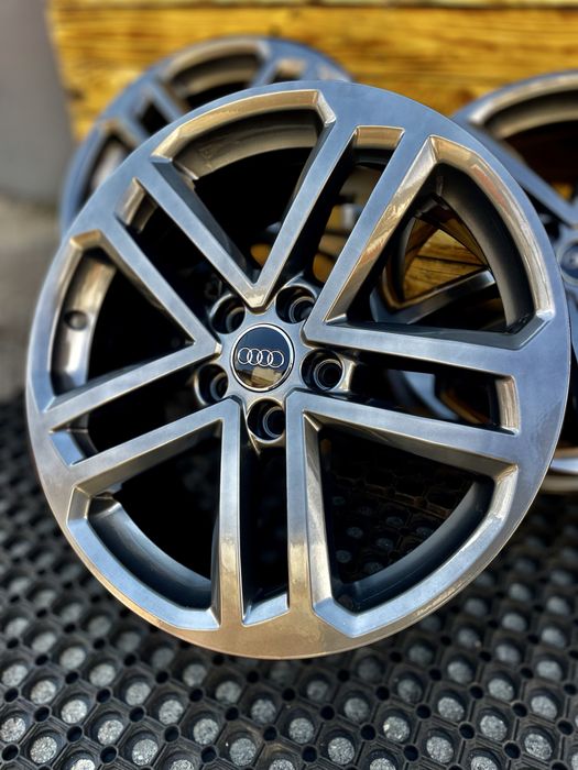 Диски 5/112 r18 Audi оригінал