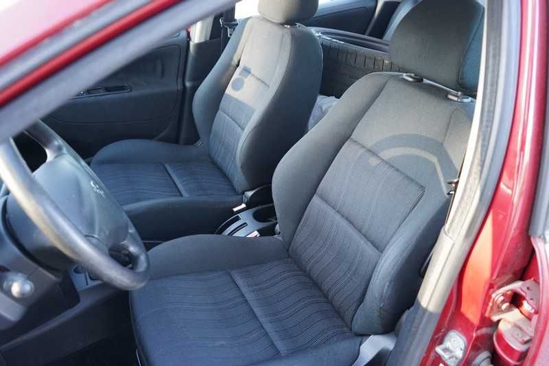 Peugeot 207 1.4 88 KM. benzyna, klimatyzacja, czysty, zadbany